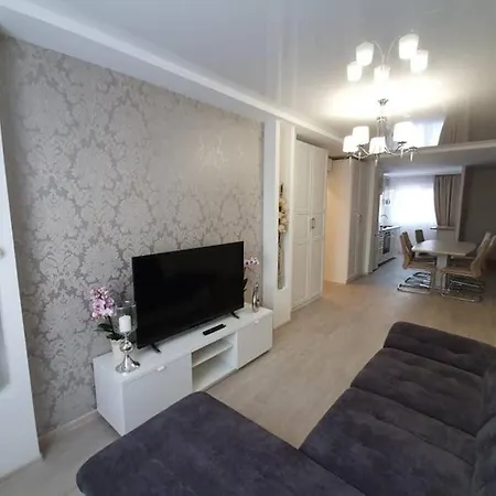 Modern Two Bedroom In Town Center Апартаменты