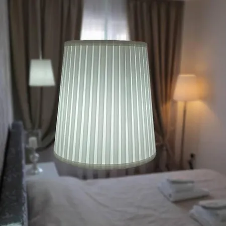 Modern Two Bedroom In Town Center